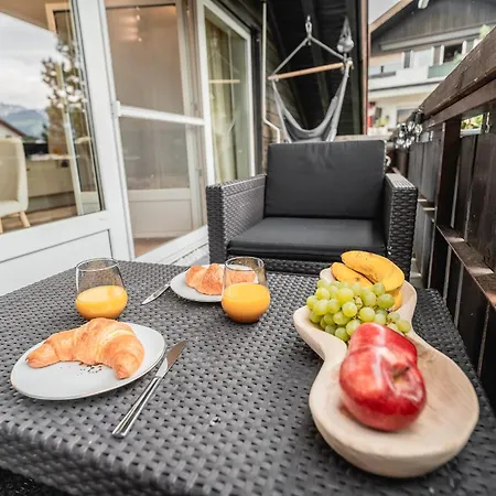 Daire Mit Sonnigen Balkon Und Berg Blick Im Allgaeu