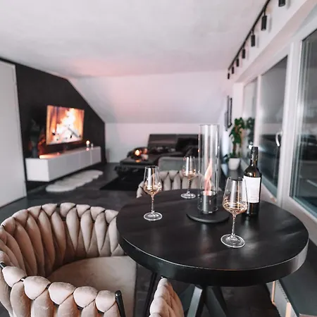 Apartment Mit Sonnigen Balkon Und Berg Blick Im Allgaeu *