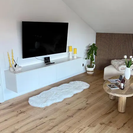 Apartment Mit Sonnigen Balkon Und Berg Blick Im Allgaeu