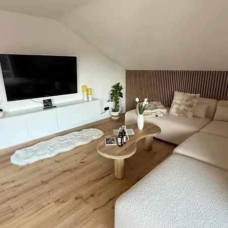 Apartment Mit Sonnigen Balkon Und Berg Blick Im Allgaeu *