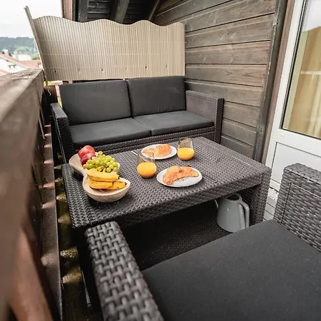 Mit Sonnigen Balkon Und Berg Blick Im Allgaeu